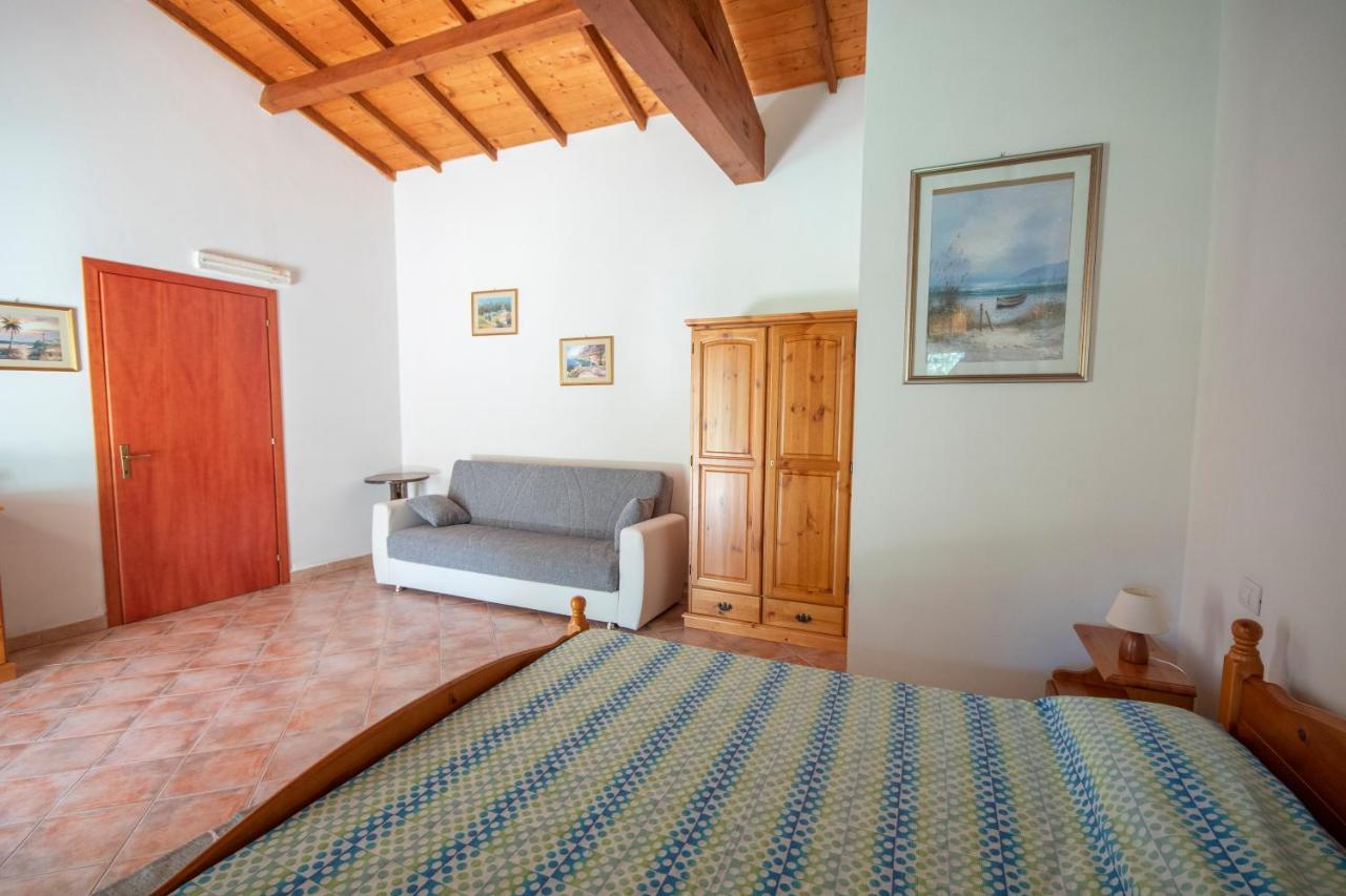 Bed and Breakfast Is Cuccus Masainas Esterno foto