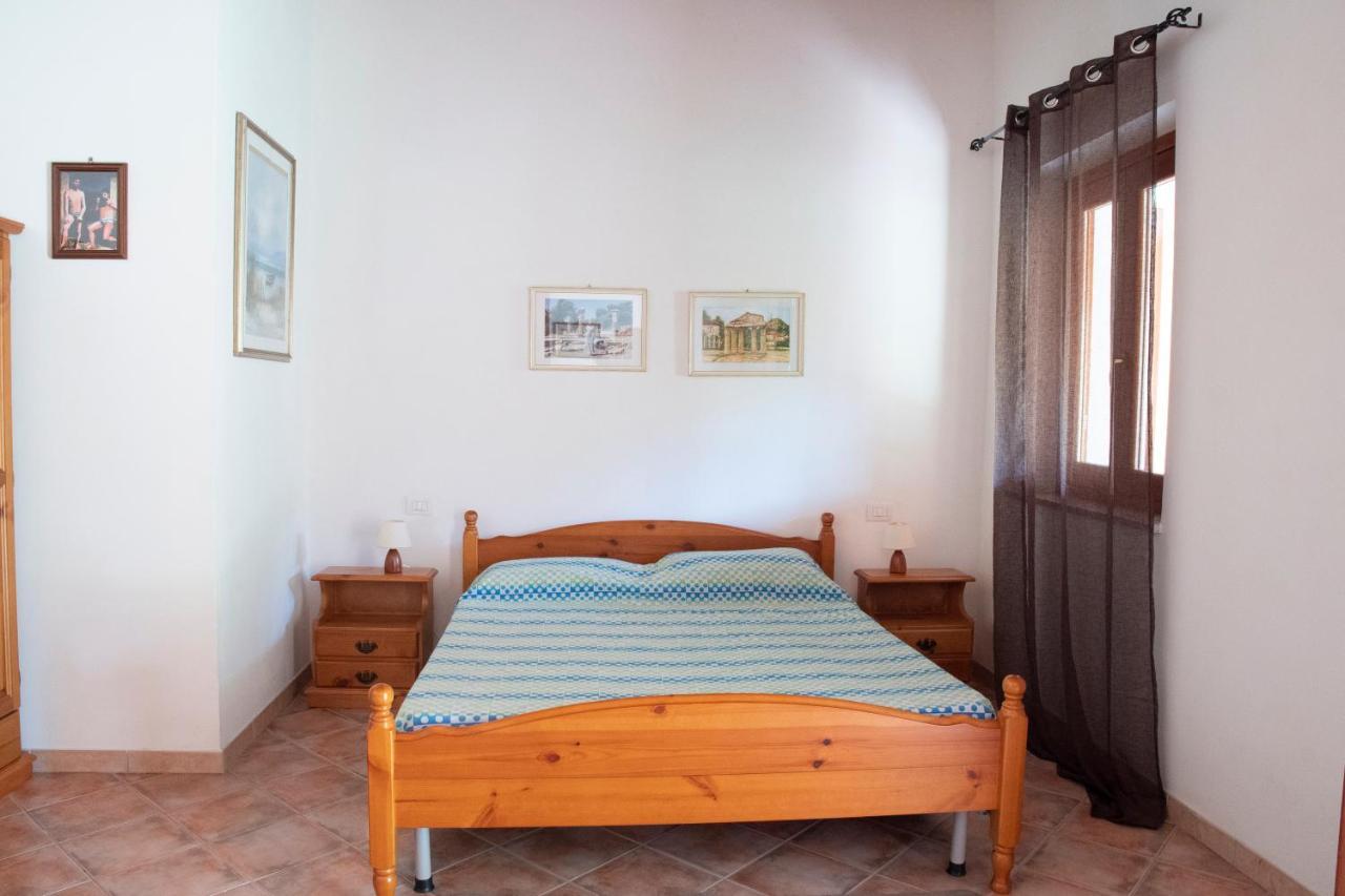 Bed and Breakfast Is Cuccus Masainas Esterno foto