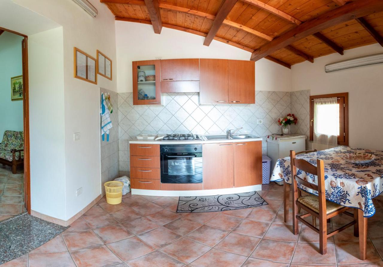 Bed and Breakfast Is Cuccus Masainas Esterno foto