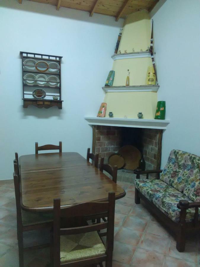 Bed and Breakfast Is Cuccus Masainas Esterno foto